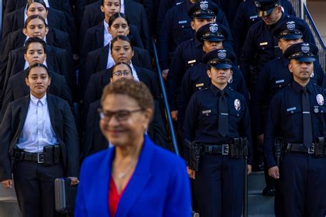 labpmd lisnet|Police Commission forwards three LAPD chief finalists' .